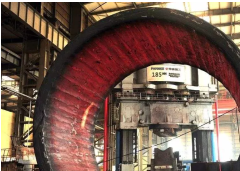 還能使鍛件制造的各工藝過(guò)程易于控制。