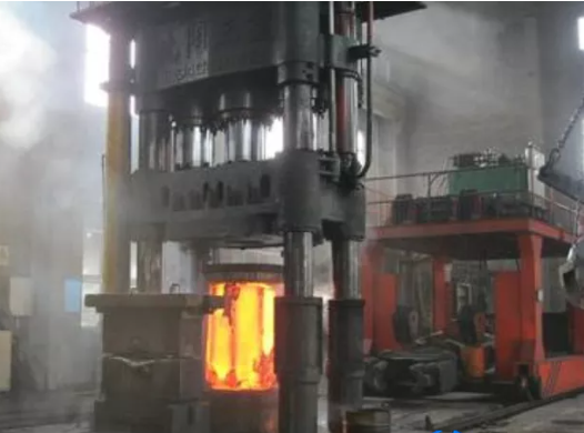 低檔的選材集中到少數(shù)幾個(gè)鋼種。